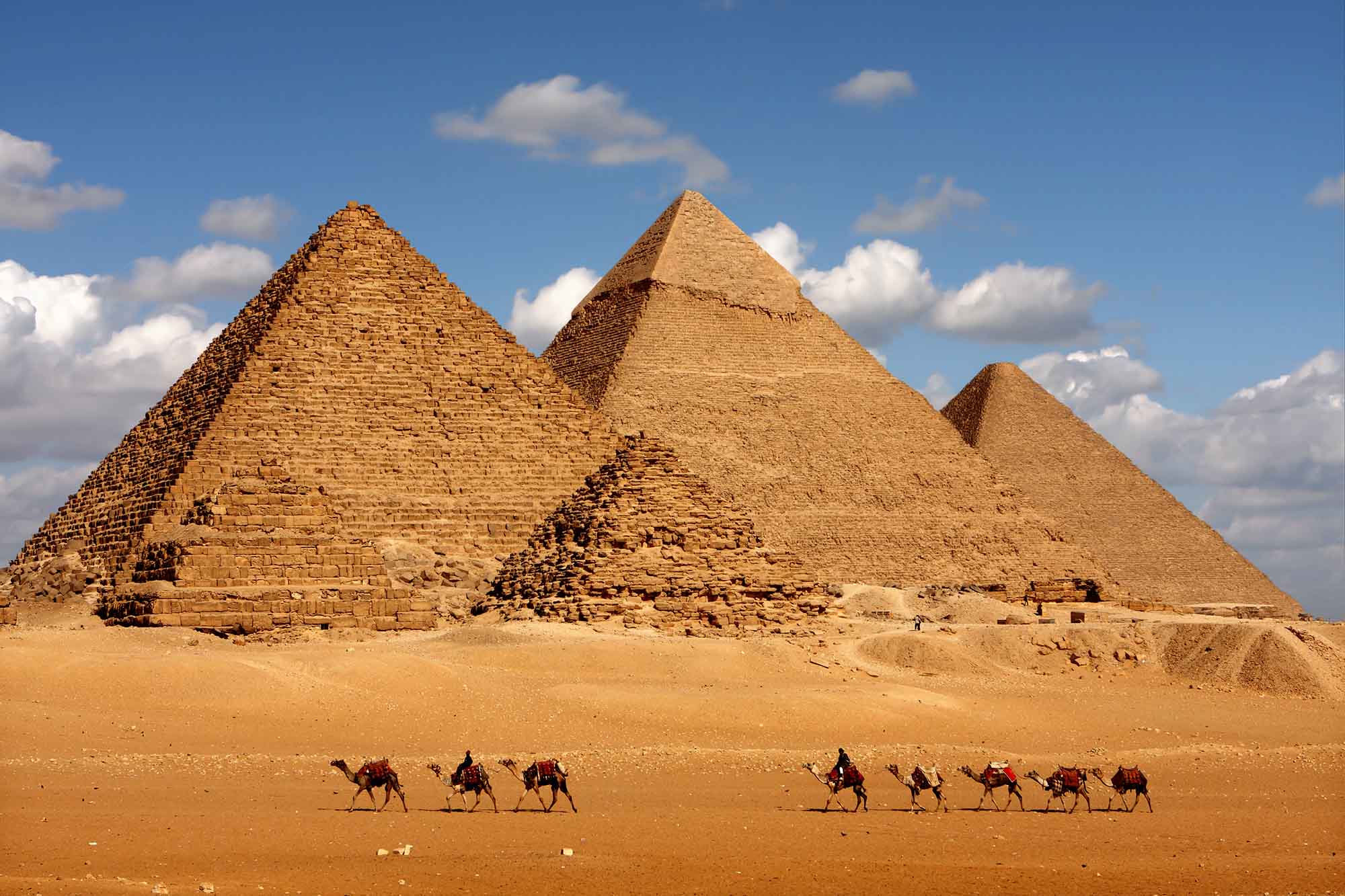 great-pyramids-of-giza